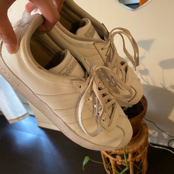 Adidas tennis shoes. - Picture 1 of 6